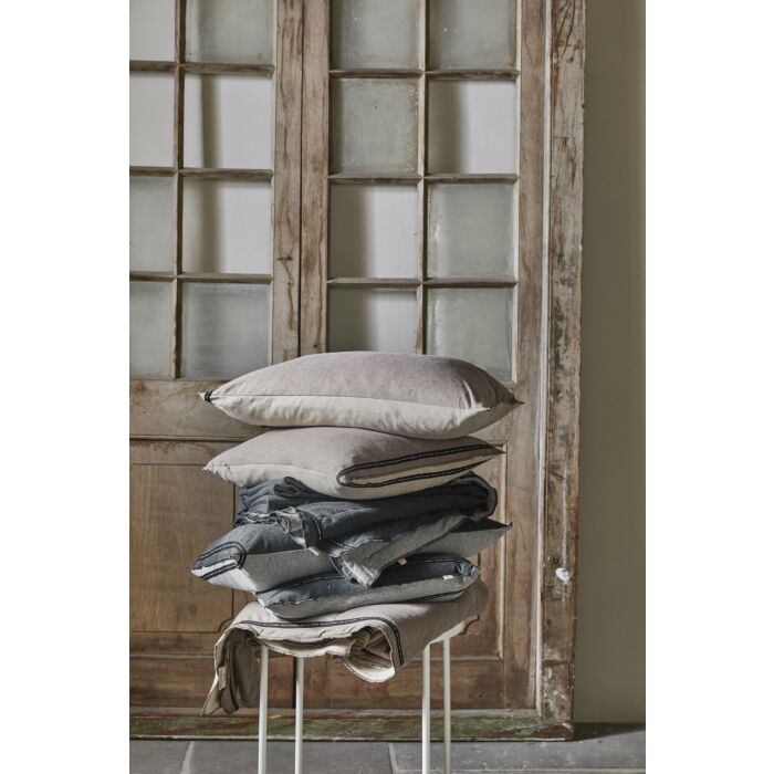 Soft Jersey sierkussen 40x60cm taupe/zandkleur