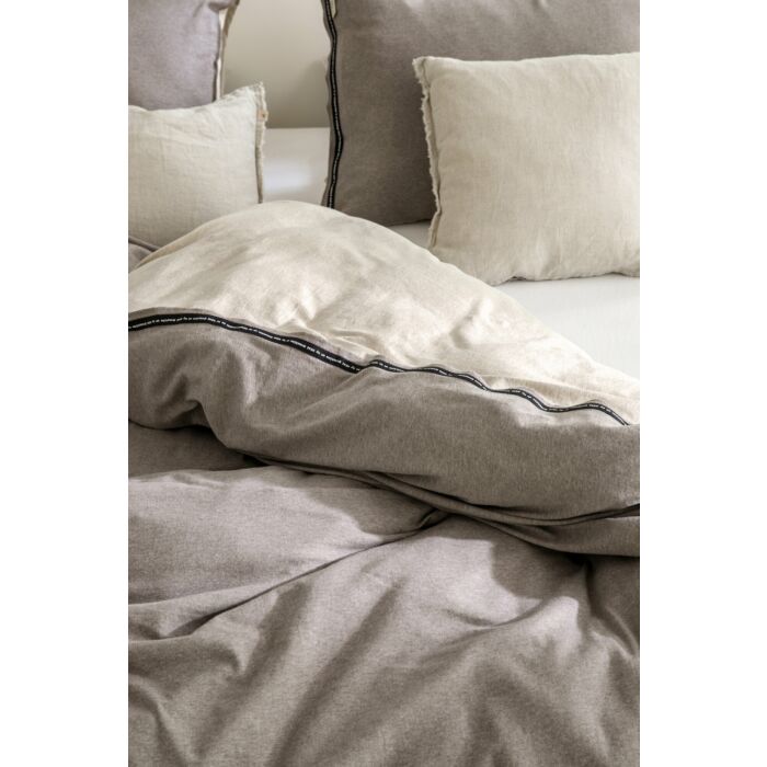 Casual Beauty dekbedovertrek 140x220cm taupe/zandkleur