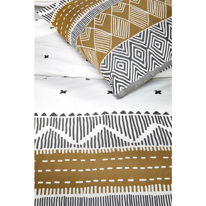 Ikat Dreams dekbedovertrek 200x200cm wit/cognac