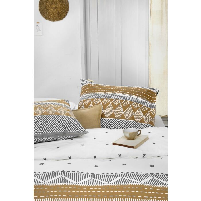 Ikat Dreams dekbedovertrek 135x200cm wit/cognac